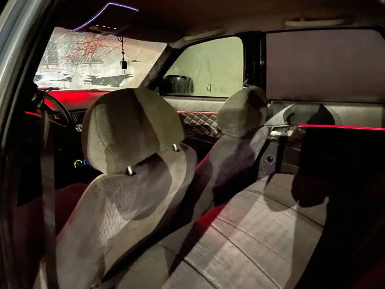 ВАЗ 2110 с приора салоном и ЭУР, требуется ремонт