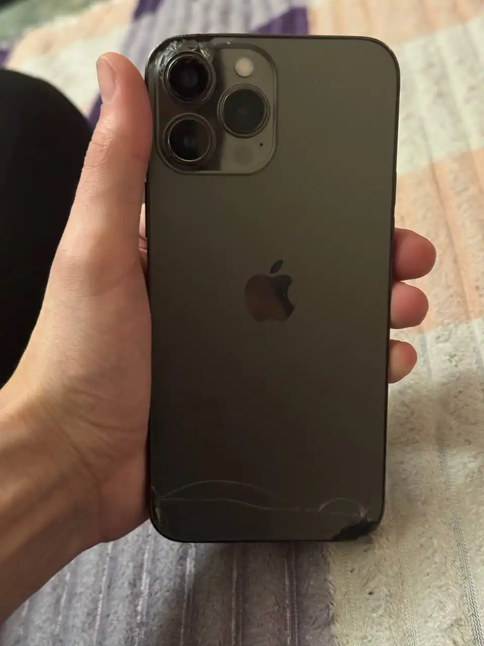 iPhone 13 Pro Max 256gb - повреждён дисплей и крышка