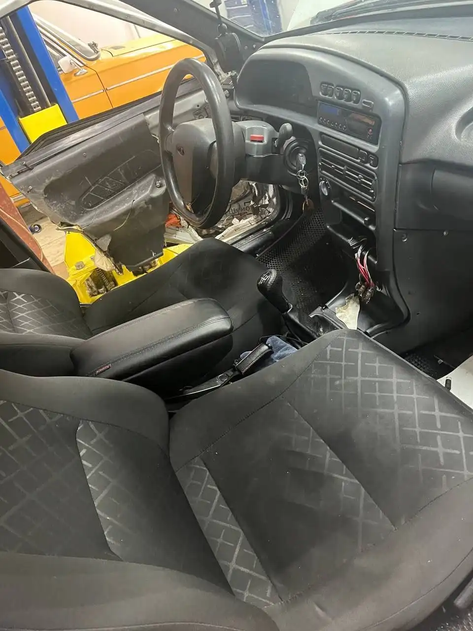 ВАЗ 2114 на разбор или восстановление - Легковые автомобили (Авто) в Нижний Новгород