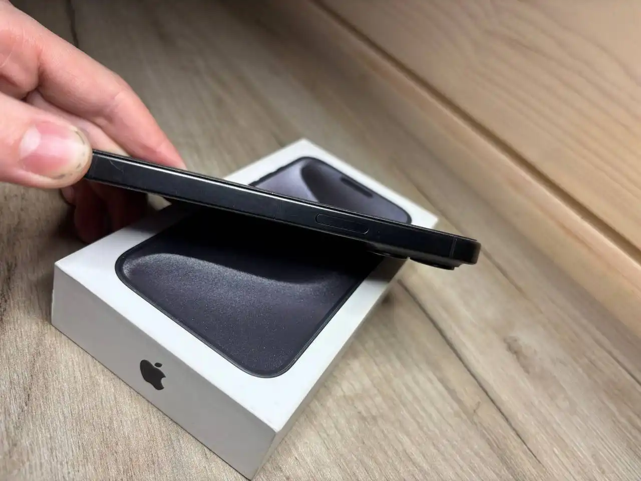 Продам iPhone 15 Pro черного титана - Смартфоны (Электроника) в Нижний Новгород