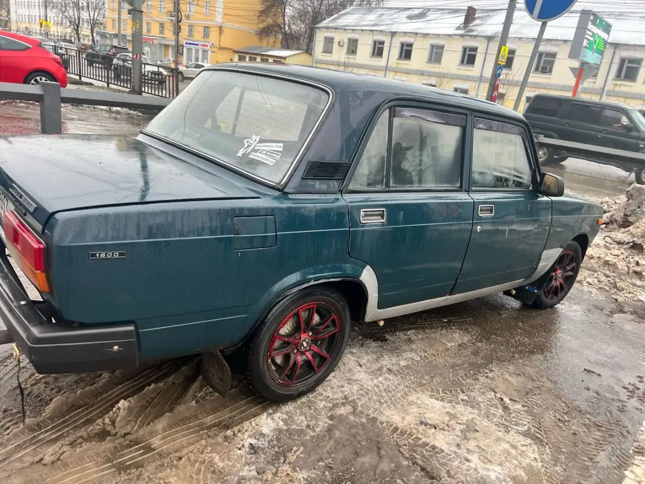 Обмен на iPhone автомобиля ВАЗ 2107 1997 года - Легковые автомобили (Авто) в Нижний Новгород