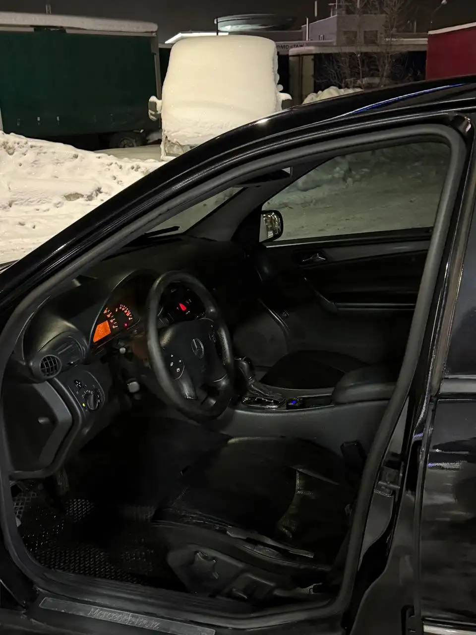 Mercedes C-Класс 2001 года с автоматом - Легковые автомобили (Авто) в Нижний Новгород