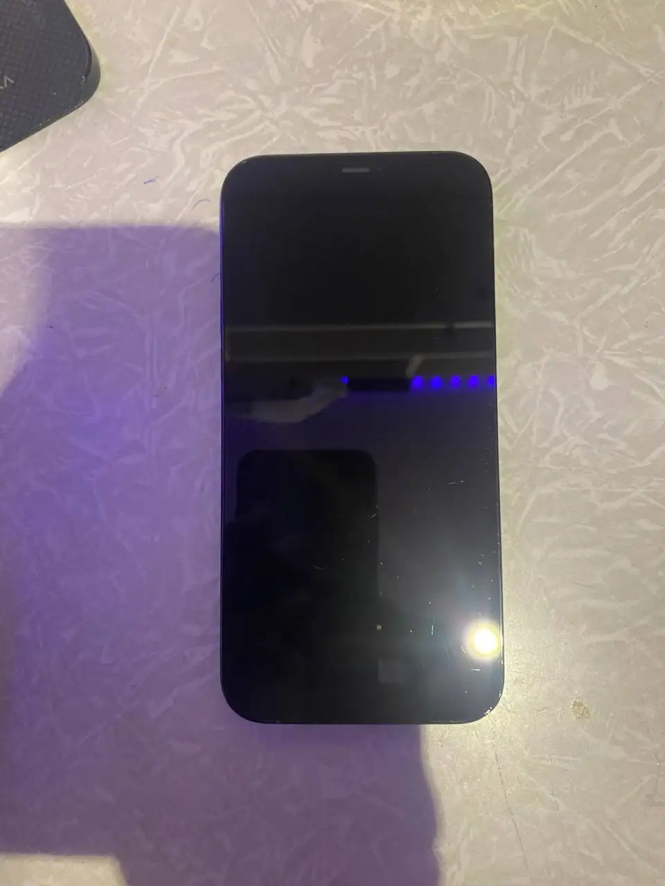 Продам телефон в хорошем состоянии с пятном на экране - Телефоны (Электроника) в Нижний Новгород