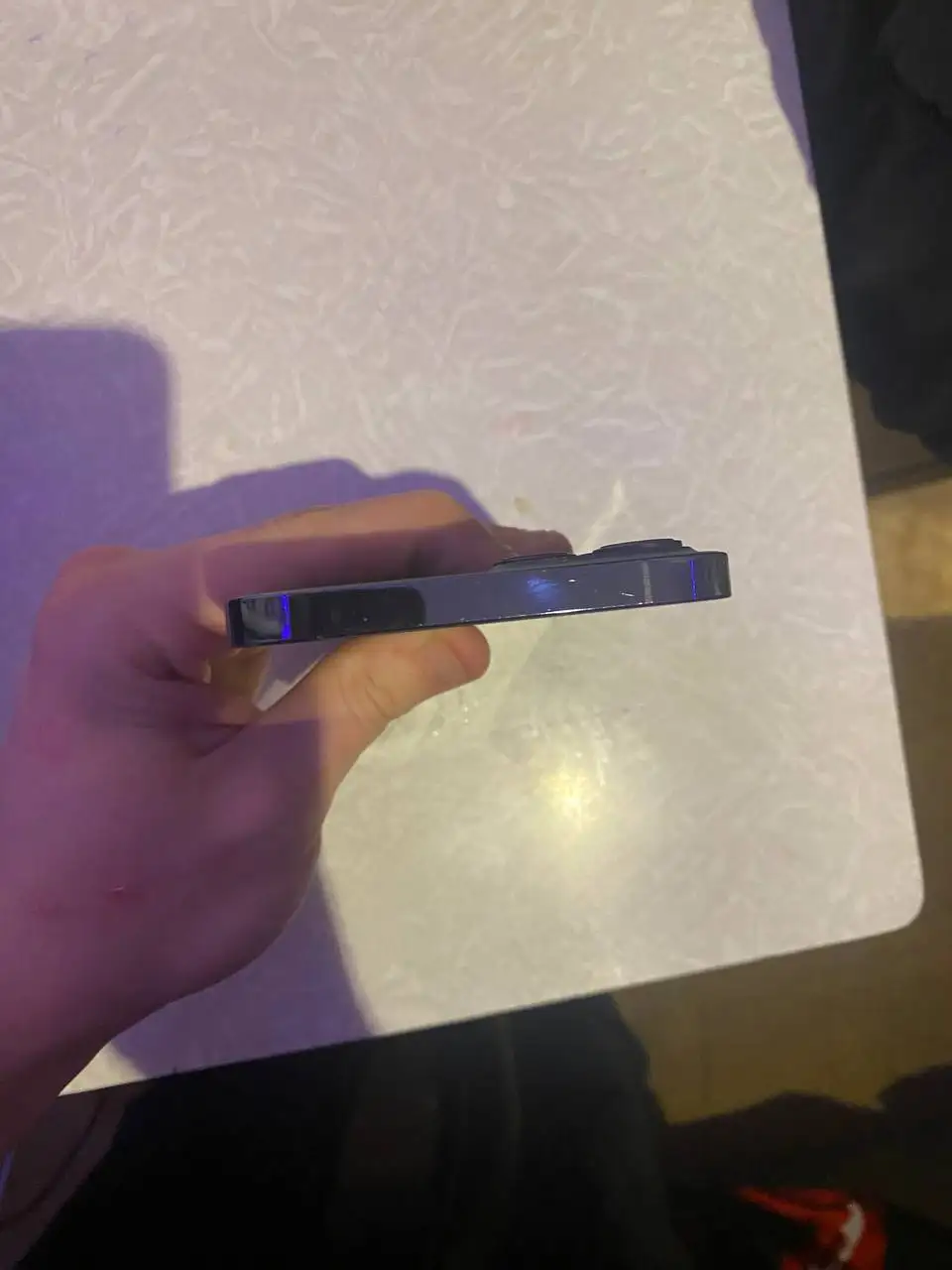 Продам телефон в хорошем состоянии с пятном на экране - Телефоны (Электроника) в Нижний Новгород