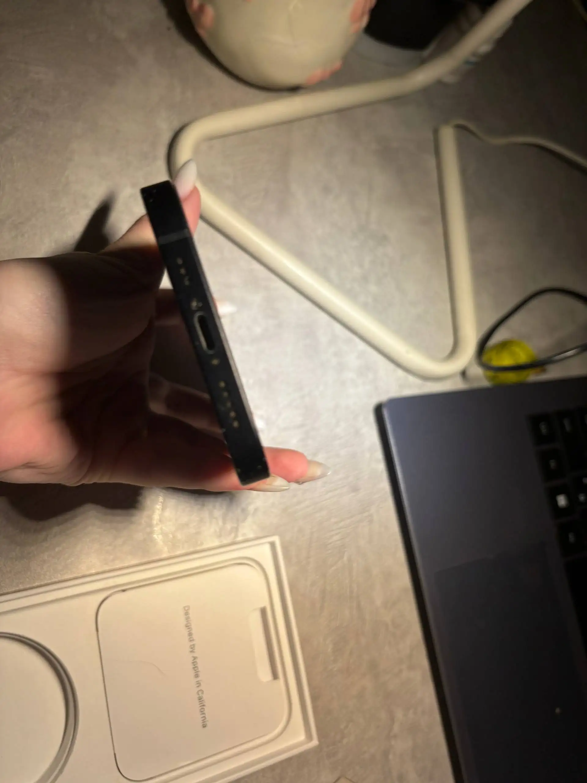 iPhone 12 128GB в удовлетворительном состоянии - Смартфоны (Электроника) в Нижний Новгород