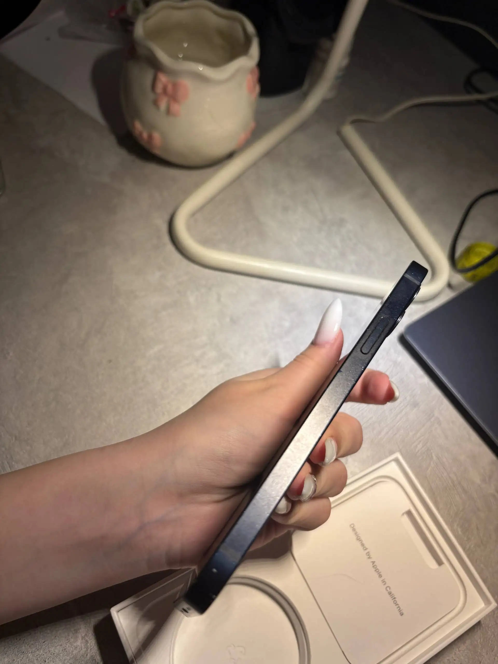 iPhone 12 128GB в удовлетворительном состоянии - Смартфоны (Электроника) в Нижний Новгород