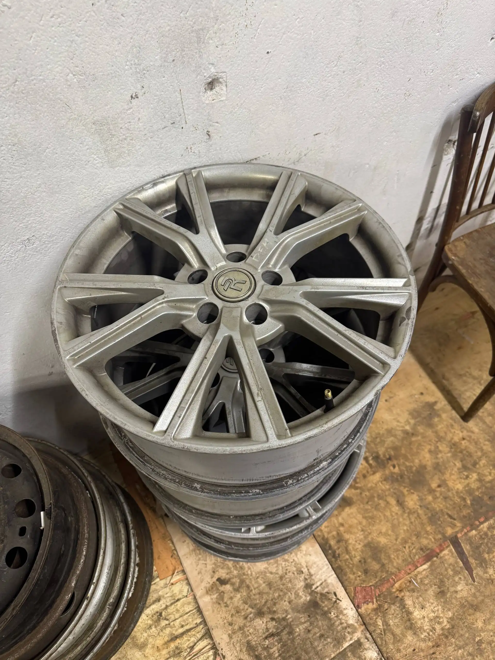 Продам Р19 в нормальном состоянии - Шины и диски (Запчасти) в Нижний Новгород