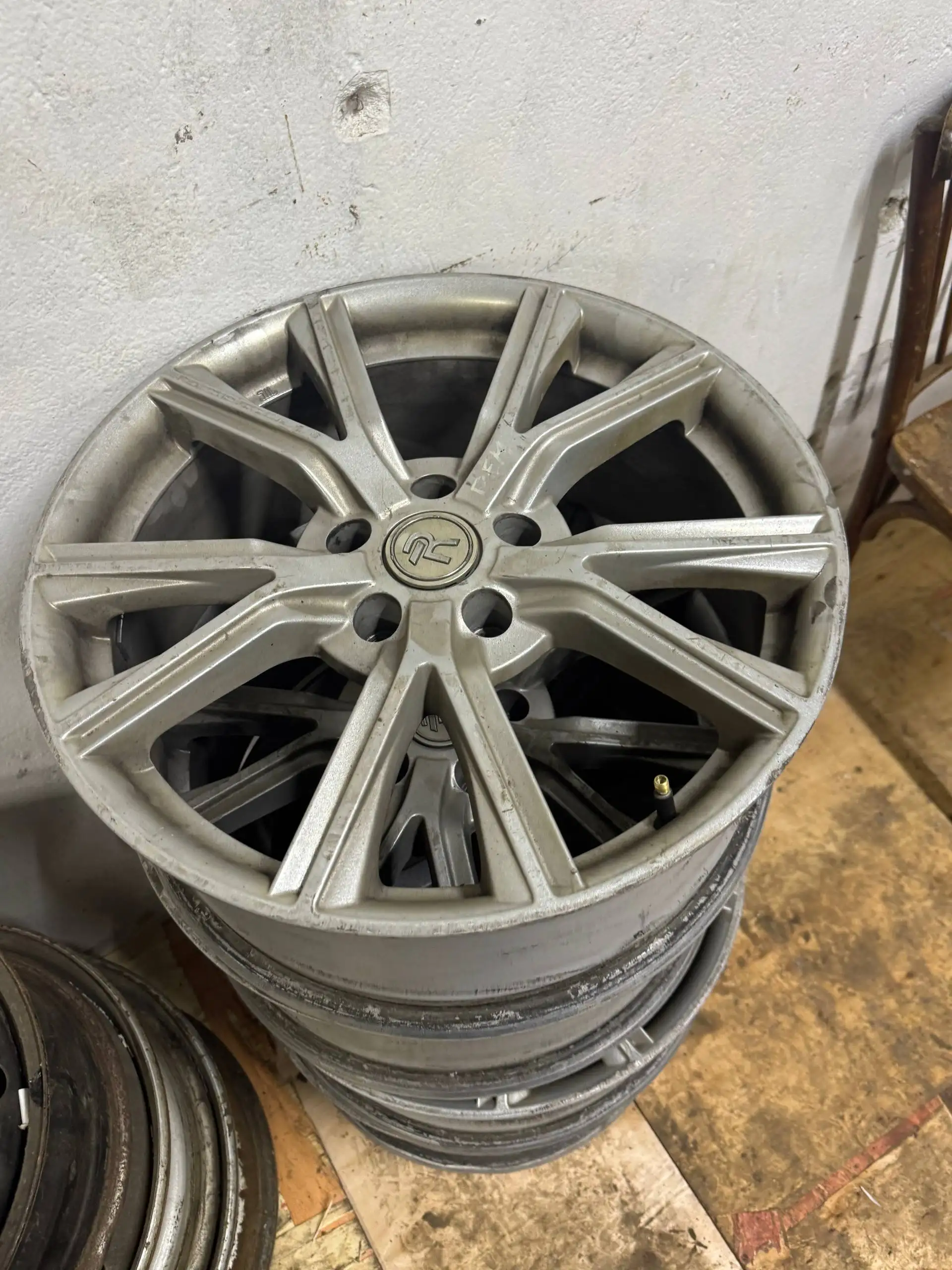 Продам Р19 в нормальном состоянии - Шины и диски (Запчасти) в Нижний Новгород