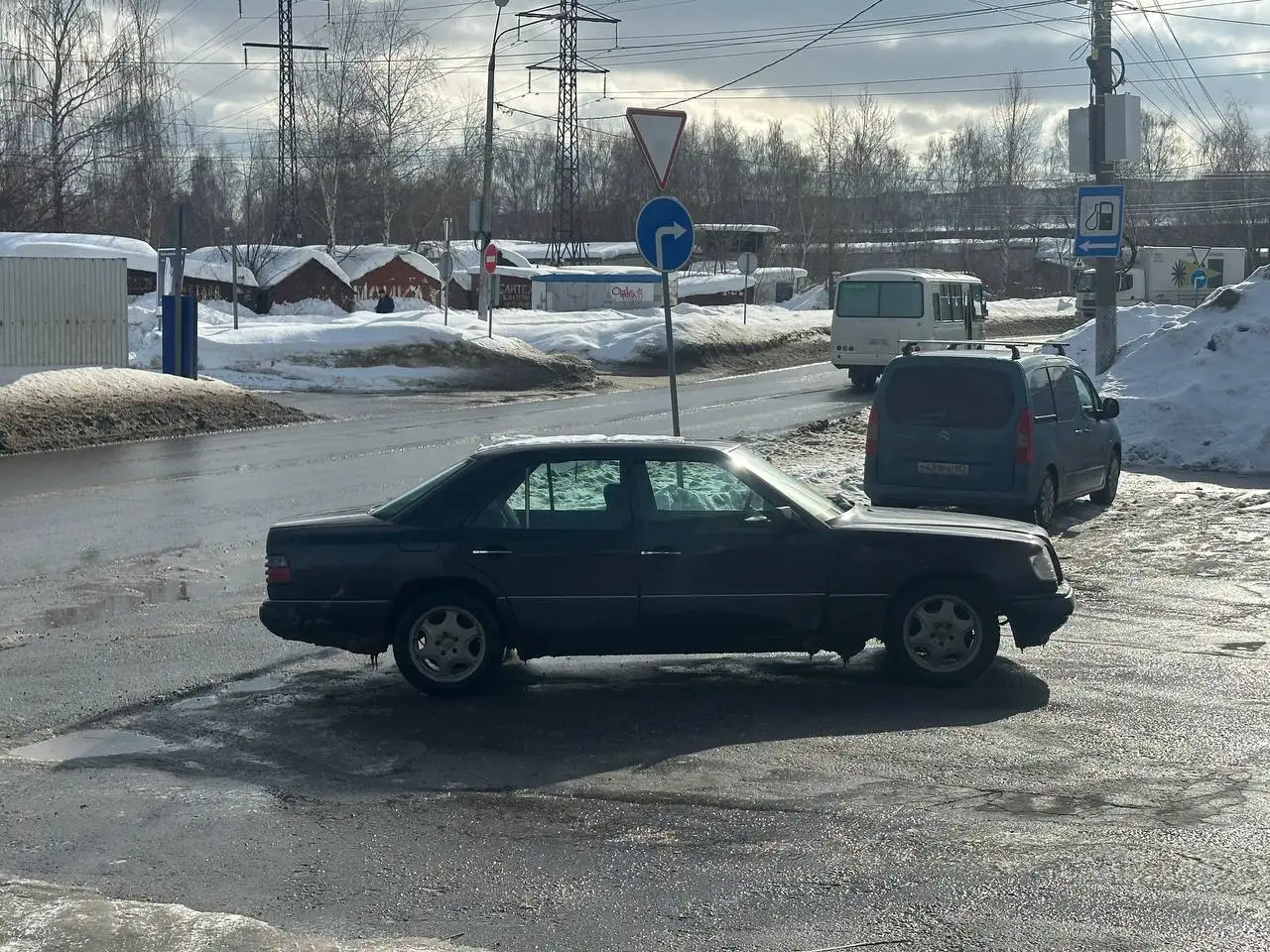 Продажа Mercedes 124 рестайлинг 2.0 автомат - Легковые автомобили (Авто) в Нижний Новгород