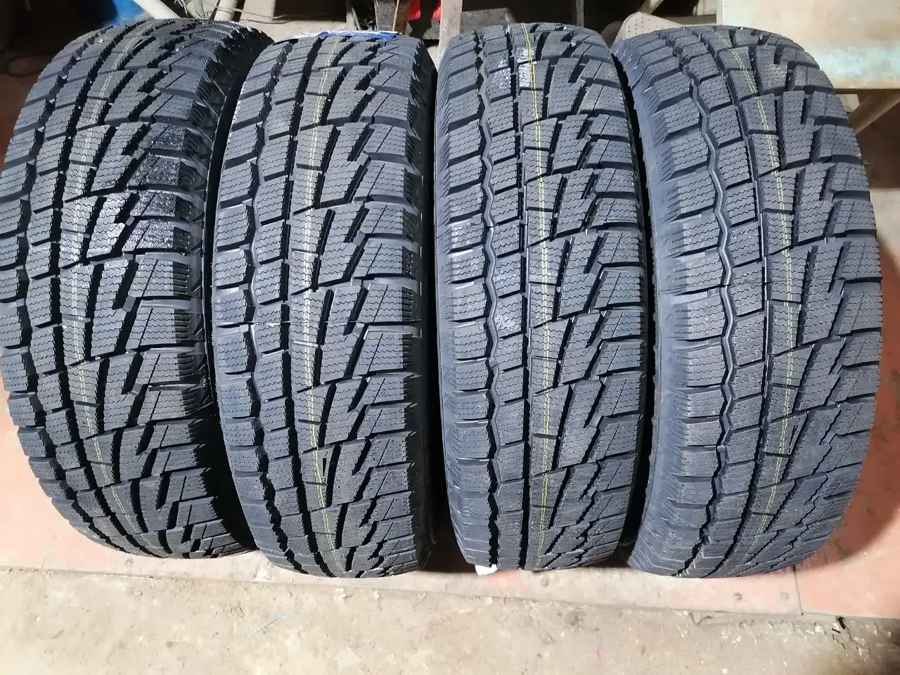 Новые шины Cordiant Winter Drive R13 175/70 - Шины и диски (Авто) в Борский район