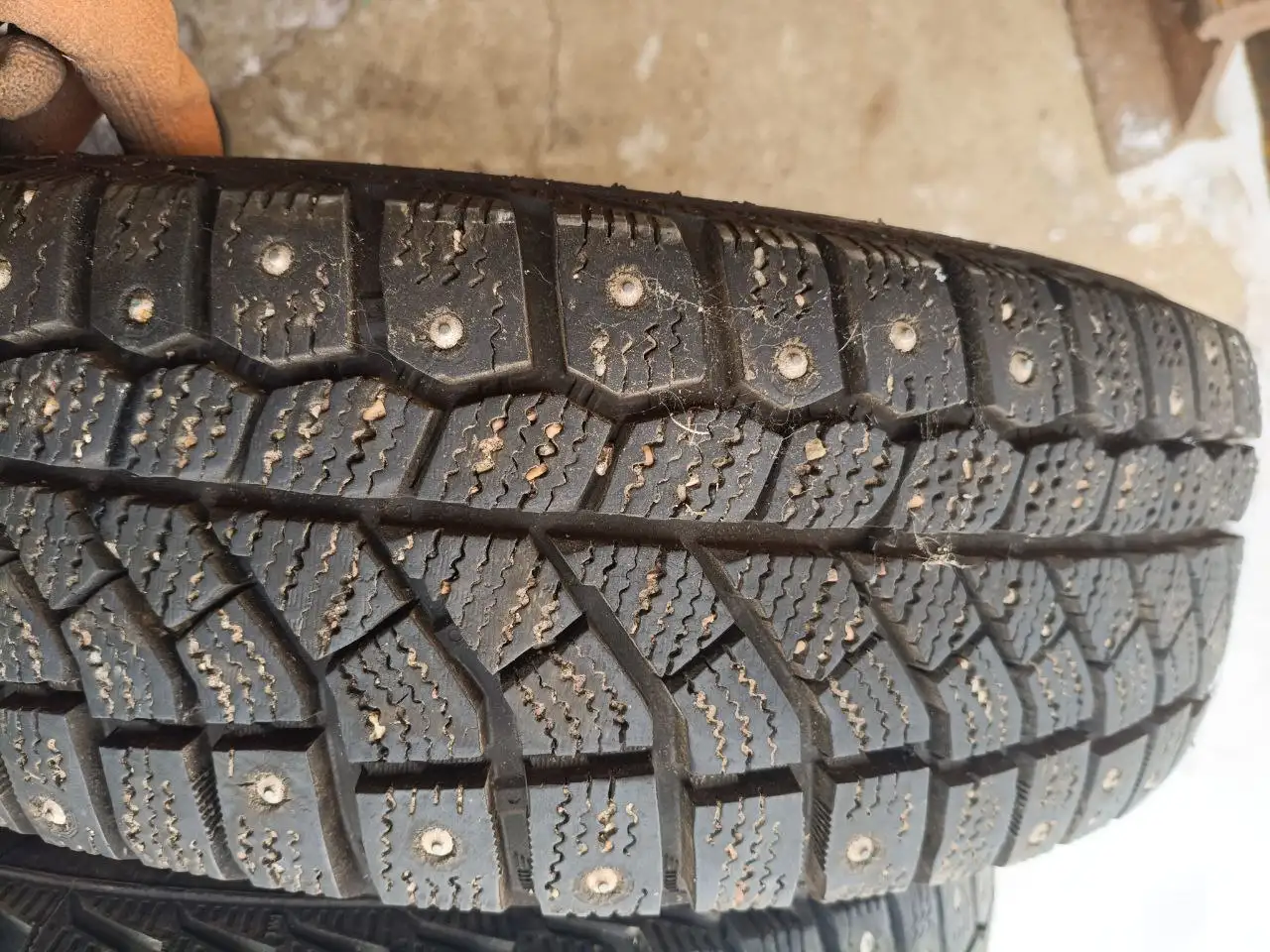 Продажа баллонов VIATTI nordico brino r14 175/65 - Шины и диски (Авто) в Нижний Новгород