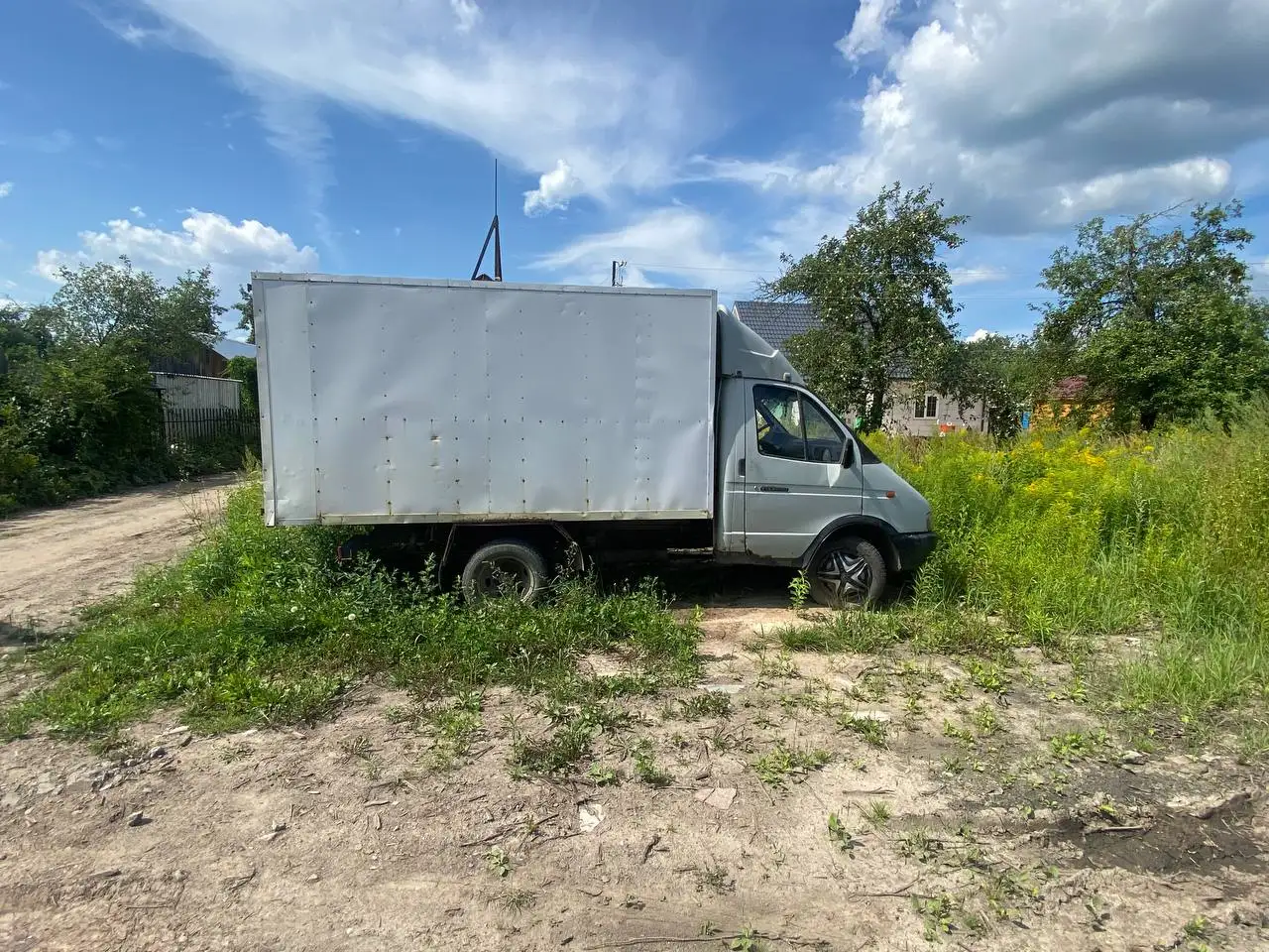 Продажа автомобиля на полном ходу 2002 года - Авто в Нижний Новгород