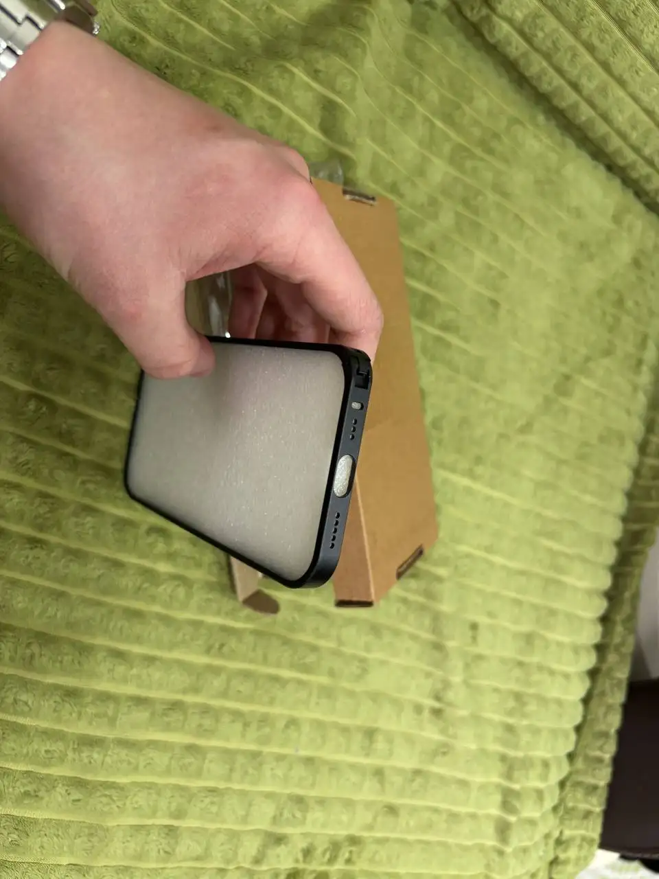 Продам алюминиевую рамку на iPhone 15 - Аксессуары для телефонов (Электроника) в Нижний Новгород