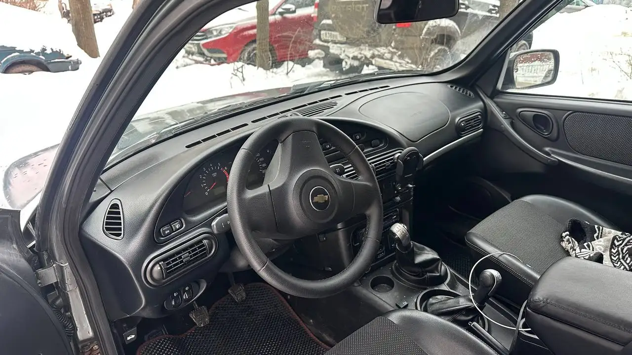 Chevrolet Niva 2015 года в максимальной комплектации - Легковые автомобили (Авто) в Нижний Новгород