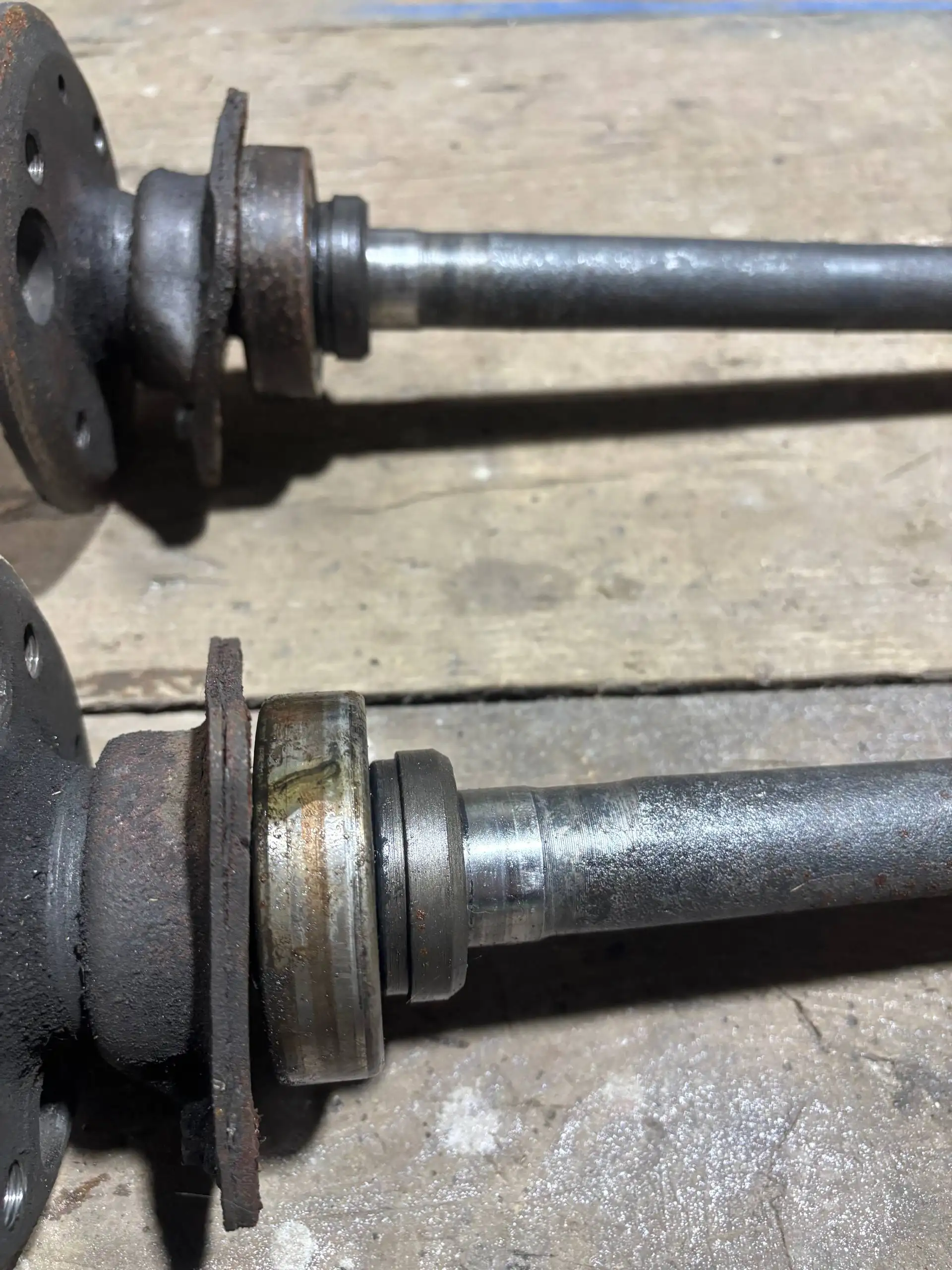 Запчасти ВАЗ 2107: распредвал, полуоси, амортизаторы - Автозапчасти ВАЗ (Запчасти) в Нижний Новгород