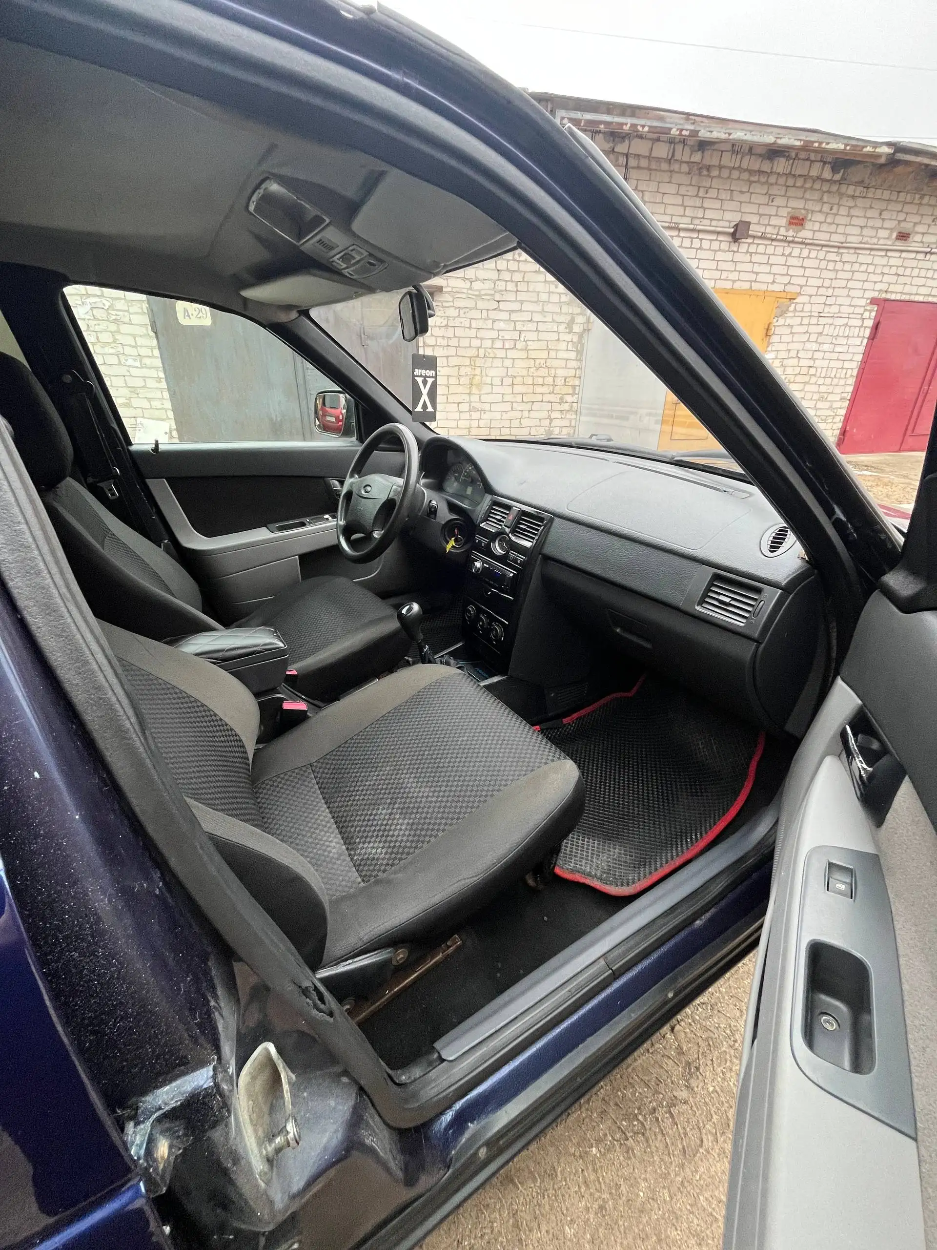 Продажа автомобиля Lada Priora 2011 года - Авто в Нижний Новгород