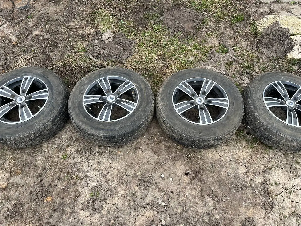 Колеса на Ниву - Шины и диски (Авто) в Нижний Новгород