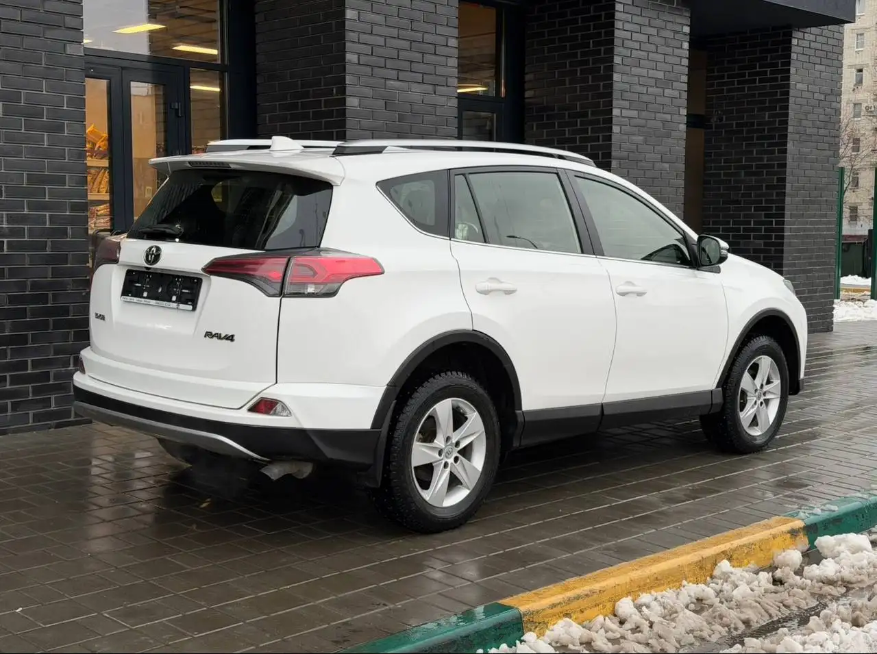 Toyota RAV4 2.0 2016 - Легковые автомобили (Авто) в Нижний Новгород