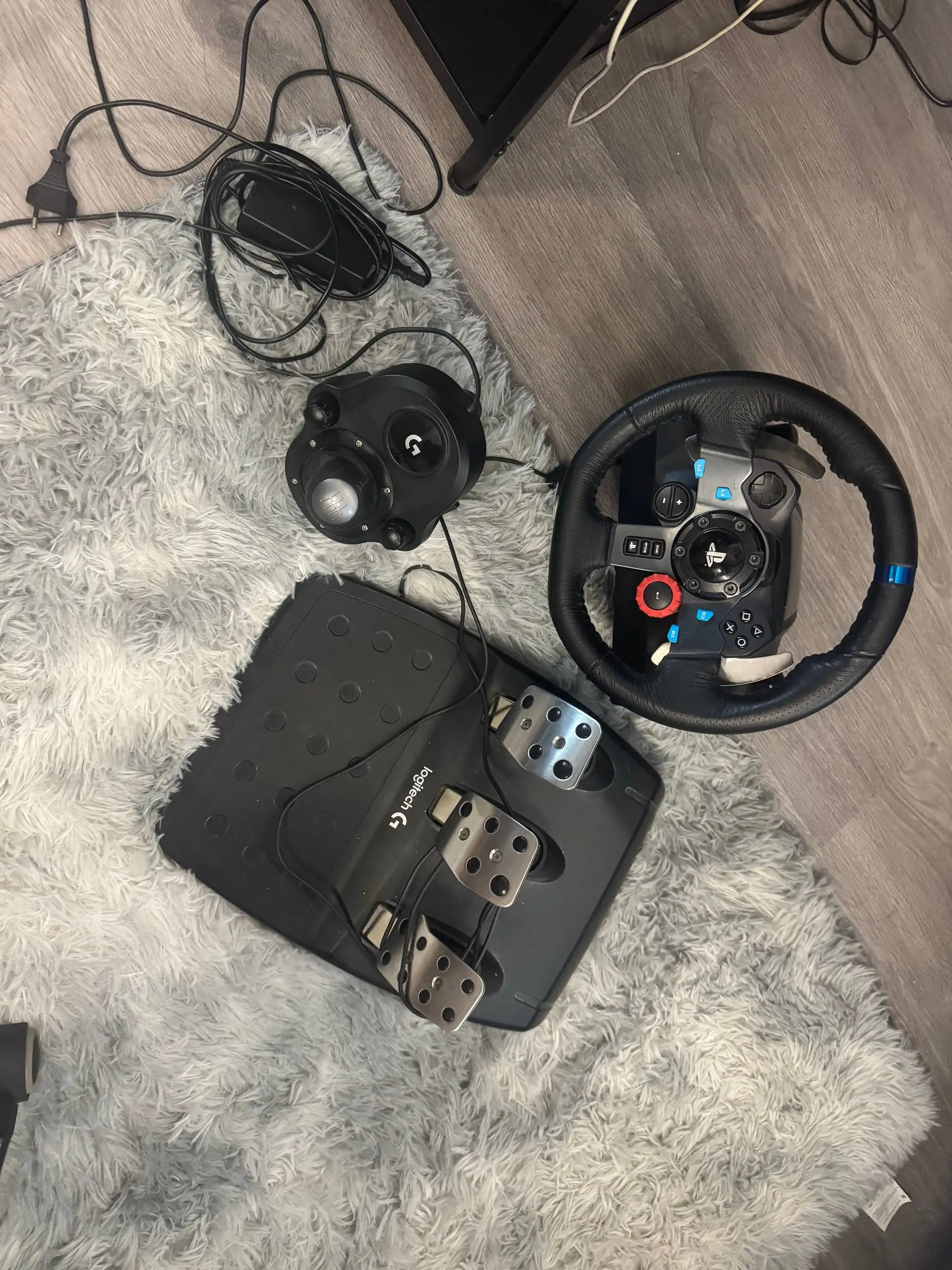 Игровой руль Logitech G29 с КПП и педалями - Игровые аксессуары (Электроника) в Нижний Новгород