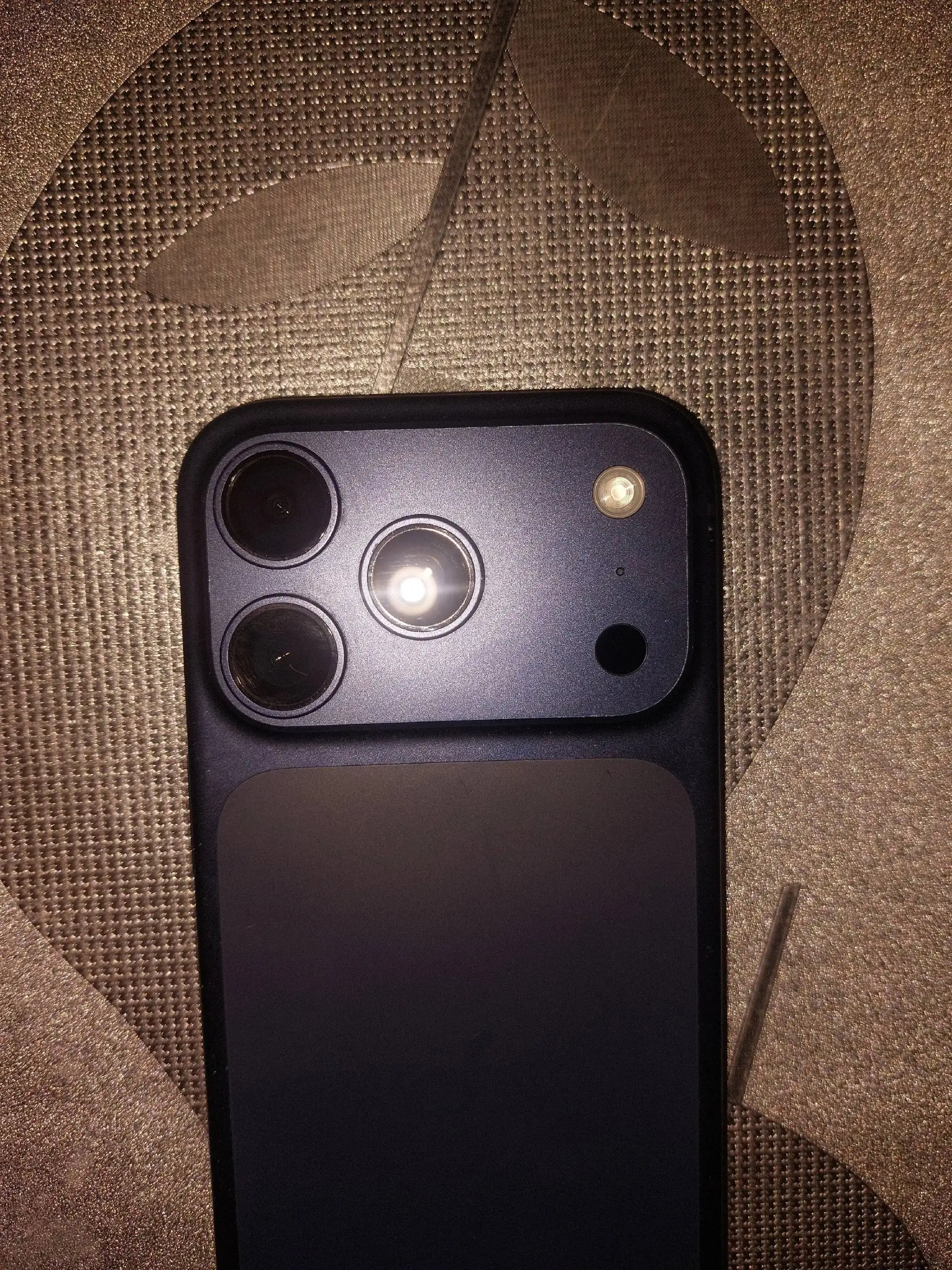 Продам iPhone 17 Pro - Мобильные телефоны (Электроника) в Нижний Новгород