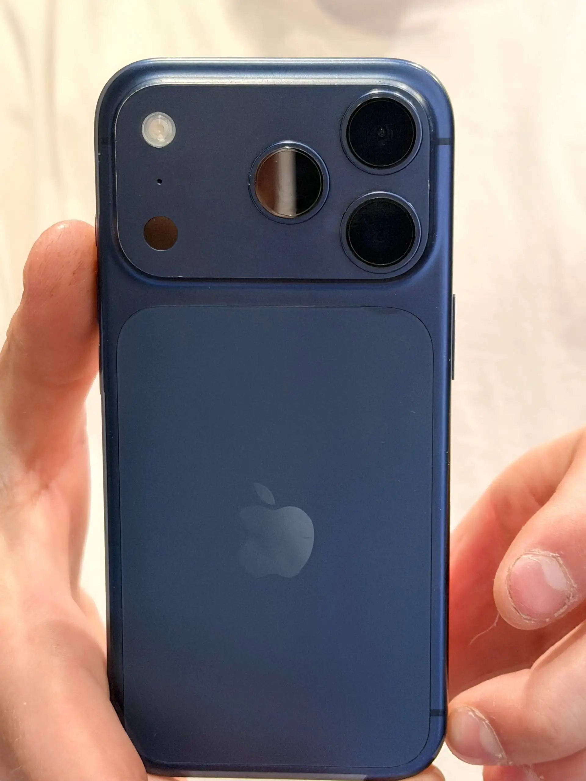 Продам iPhone 17 Pro - Мобильные телефоны (Электроника) в Нижний Новгород