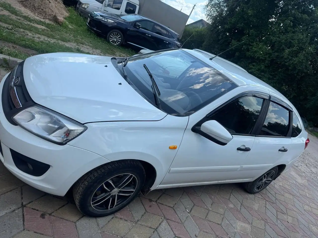 Автомобиль 2014 года в отличном состоянии - Легковые автомобили (Авто) в Нижний Новгород