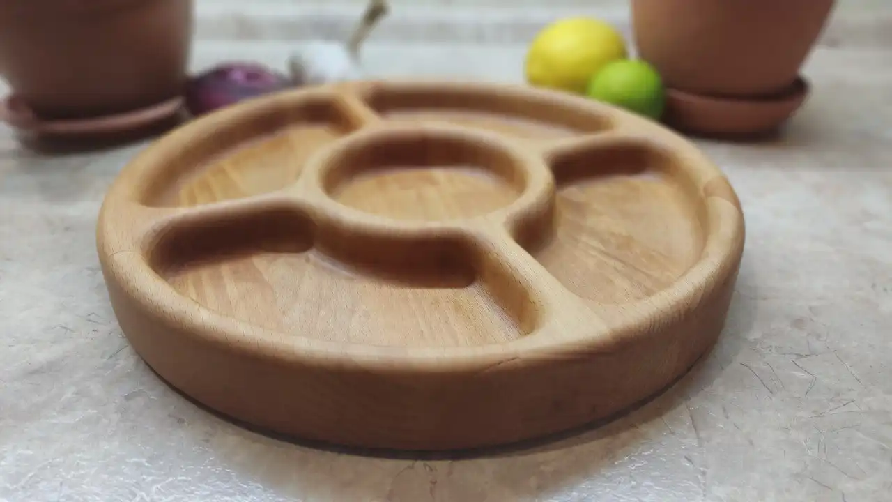 Деревянные менажницы ручной работы