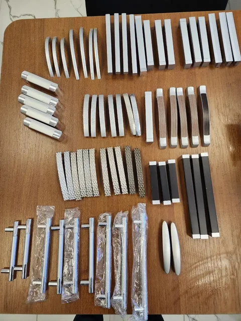 Ручки для мебели пластиковые и металлические - Бытовая техника в Севастополь