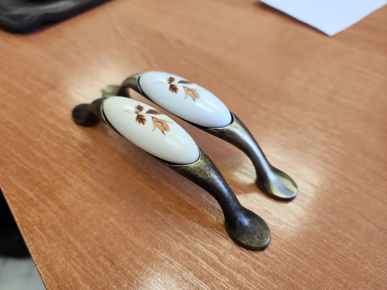 Ручки для мебели пластиковые и металлические - Фурнитура мебельная (Для дома и дачи) в Севастополь