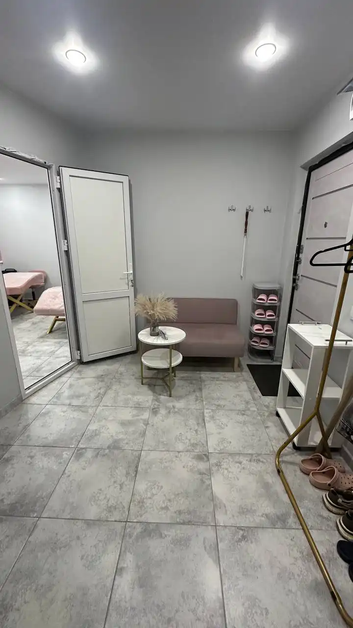 Студия с рабочими местами в аренду