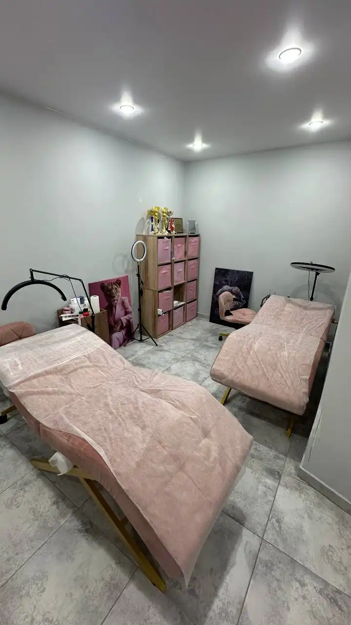 Студия с рабочими местами в аренду