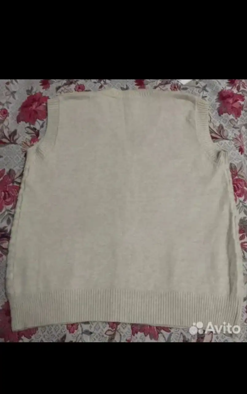 Вязаный жилет из шерсти/акрила размер 58