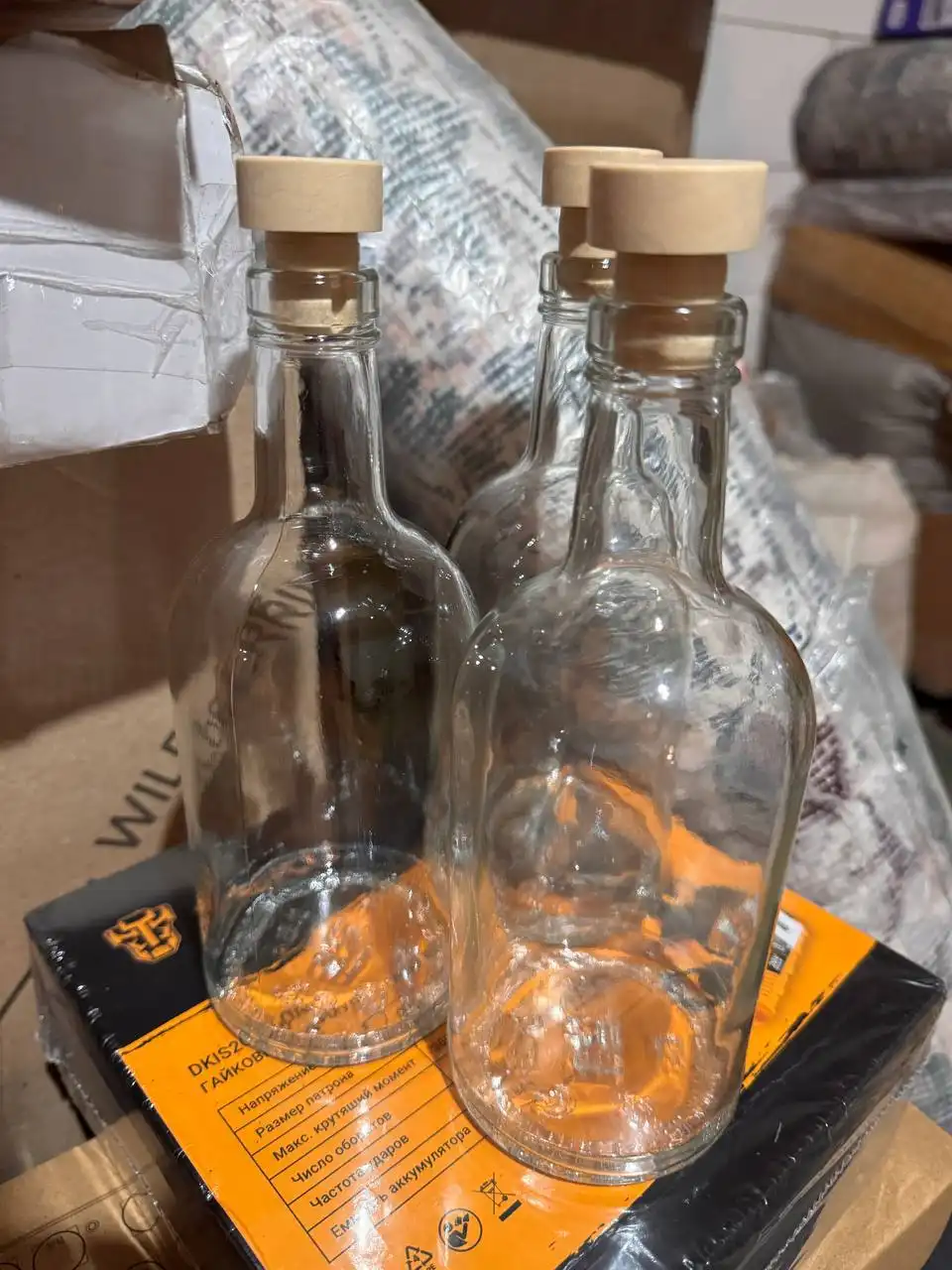 Новые бутылки с пробкой