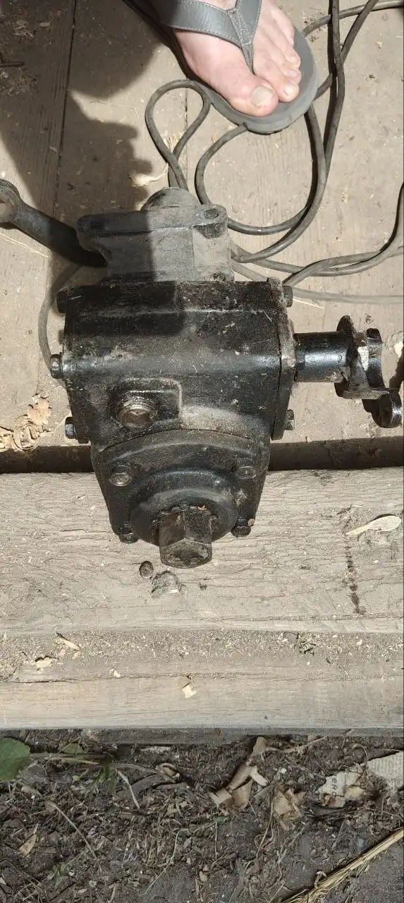 Редуктор рулевой на Волгу