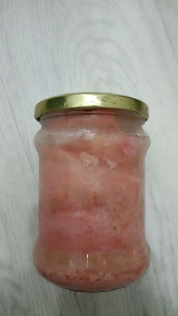 Продажа консервов на центральном рынке Пензы