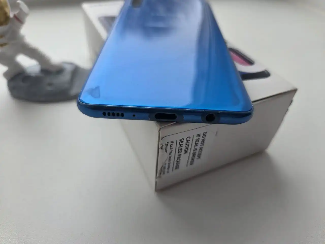 Samsung Galaxy A50 синий