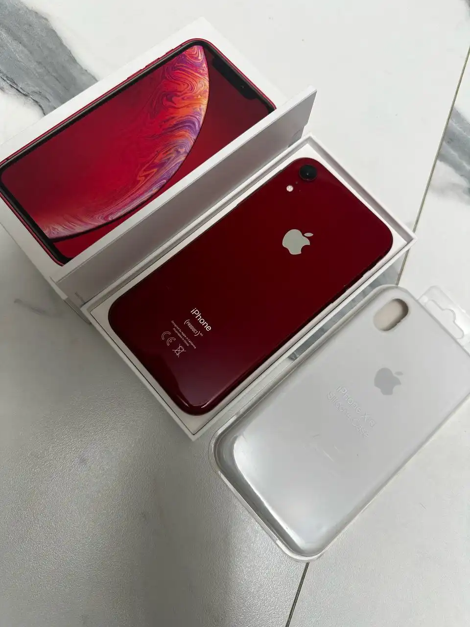 iPhone XR 64Gb с чехлом и документацией - Смартфоны (Электроника) в Пенза