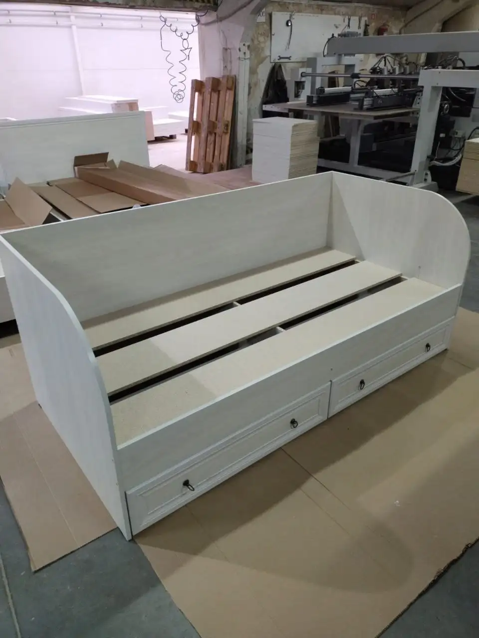 Новая кровать с акционного склада - Мебель (Для дома и дачи) в Пенза