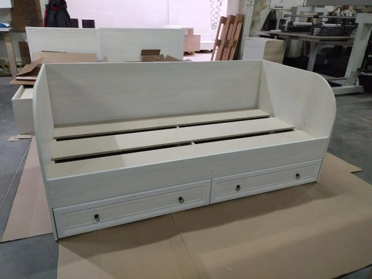 Новая кровать с акционного склада - Мебель (Для дома и дачи) в Пенза