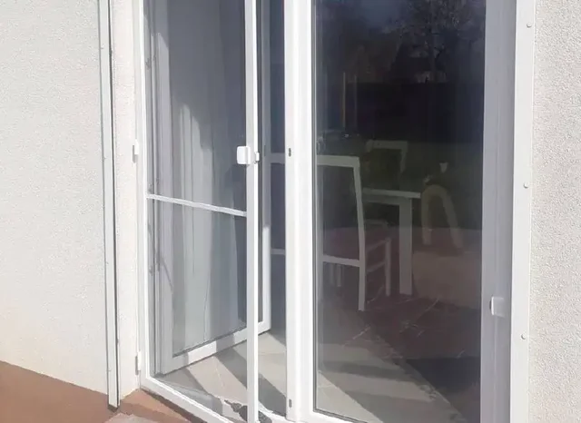 Изготовление и установка москитных сеток и балконных дверей - Маникюр в Пенза