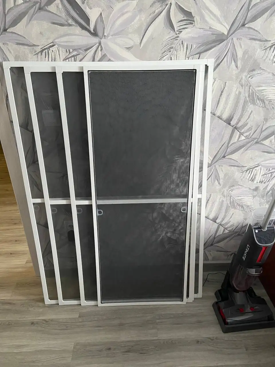 Изготовление и установка москитных сеток и балконных дверей - Ремонт и установка (Услуги) в Пенза