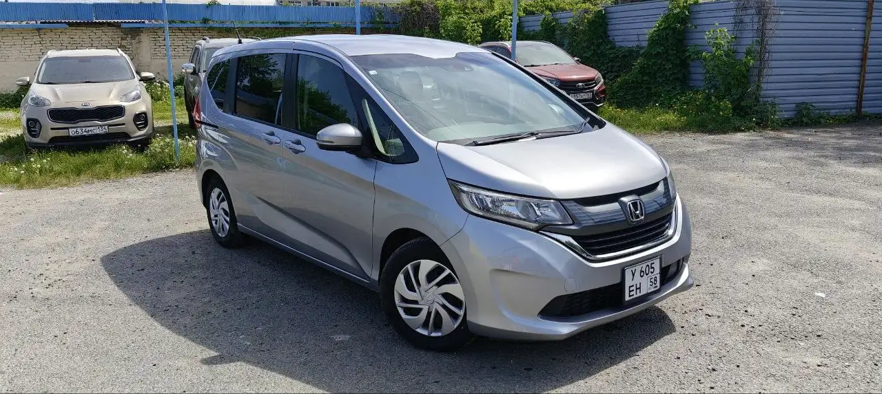 Автомобиль 2019 года, пробег 54 тыс. - Авто в Пенза