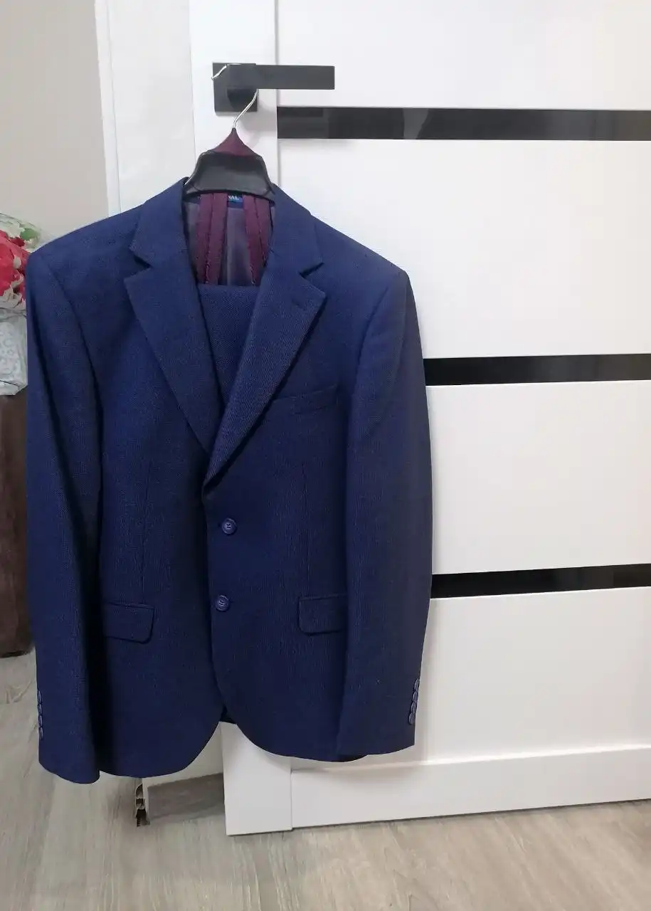 Костюм синий 46 размер
