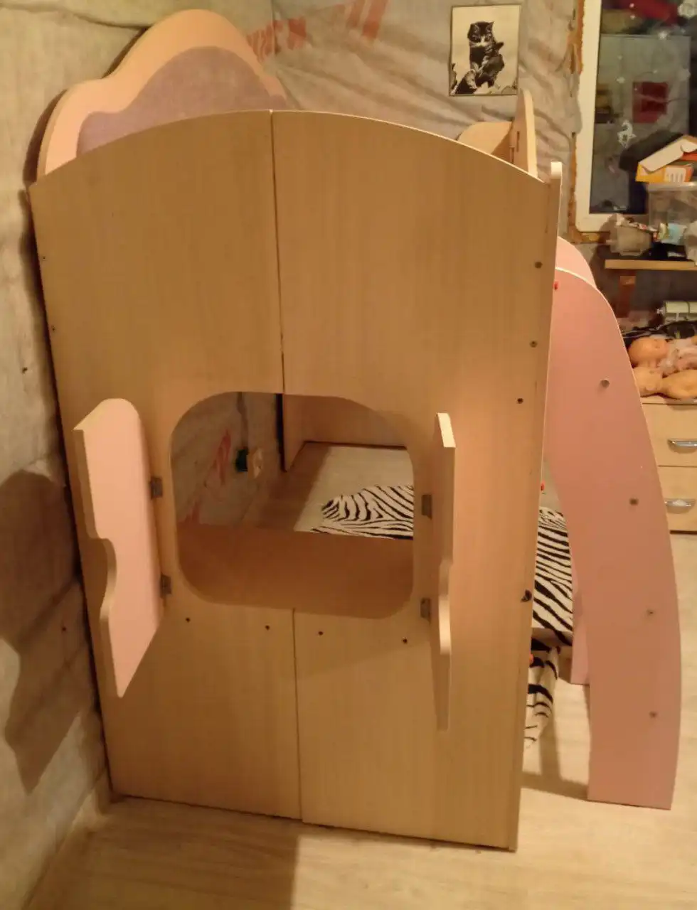 Продам кровать-чердак 80*190 без матраса