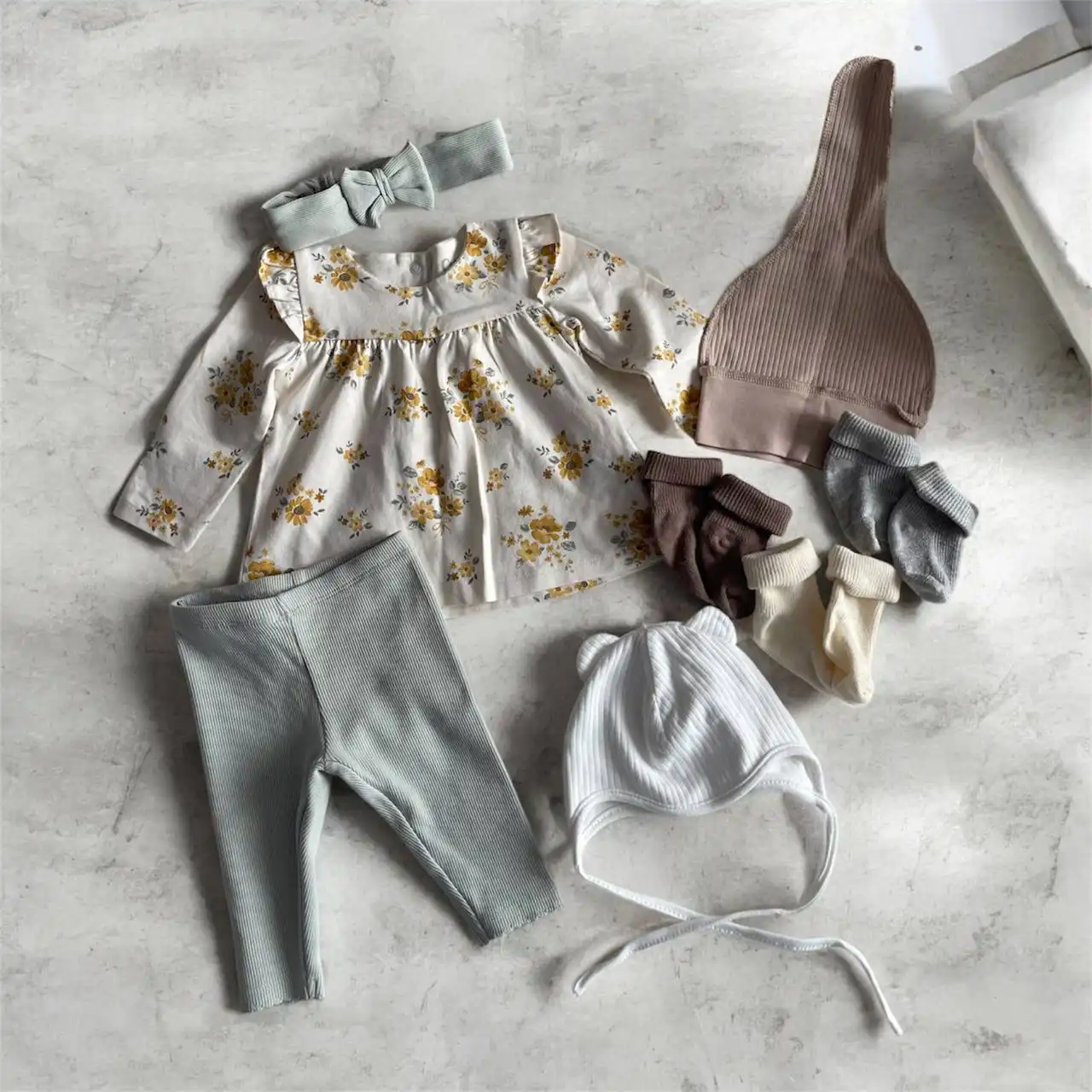 Продам вещи для девочки размер 62-68 - Товары для детей в Тюмень