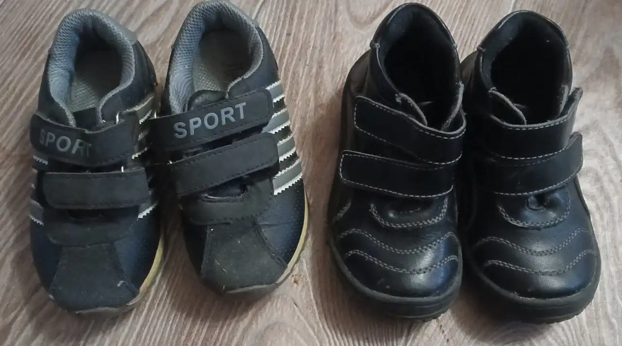 Кроссовки и ботинки детские б/у - Обувь (Товары для детей) в Тюмень