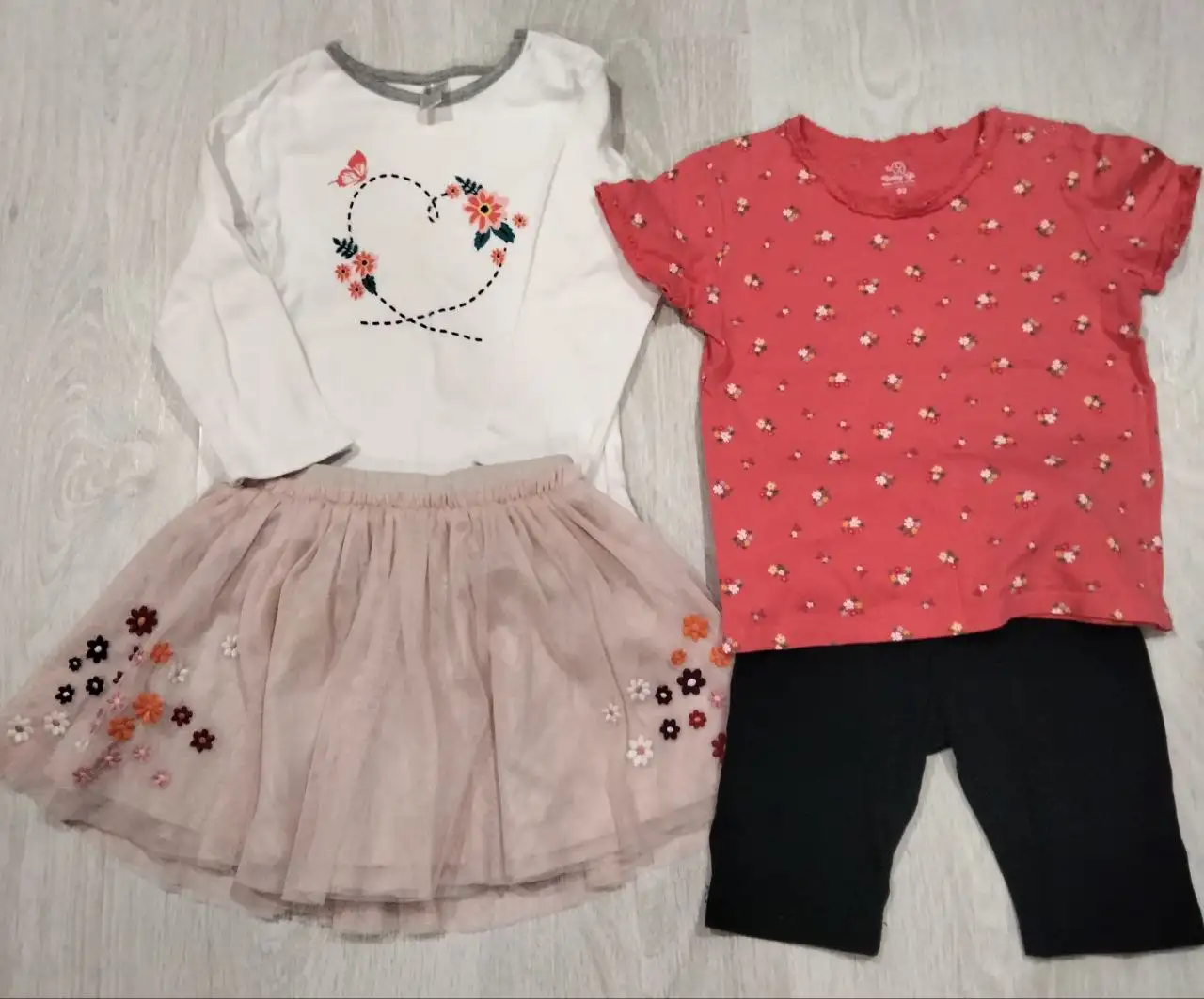 Продам детскую одежду 92-98 размер - Детская одежда (Одежда) в Тюмень