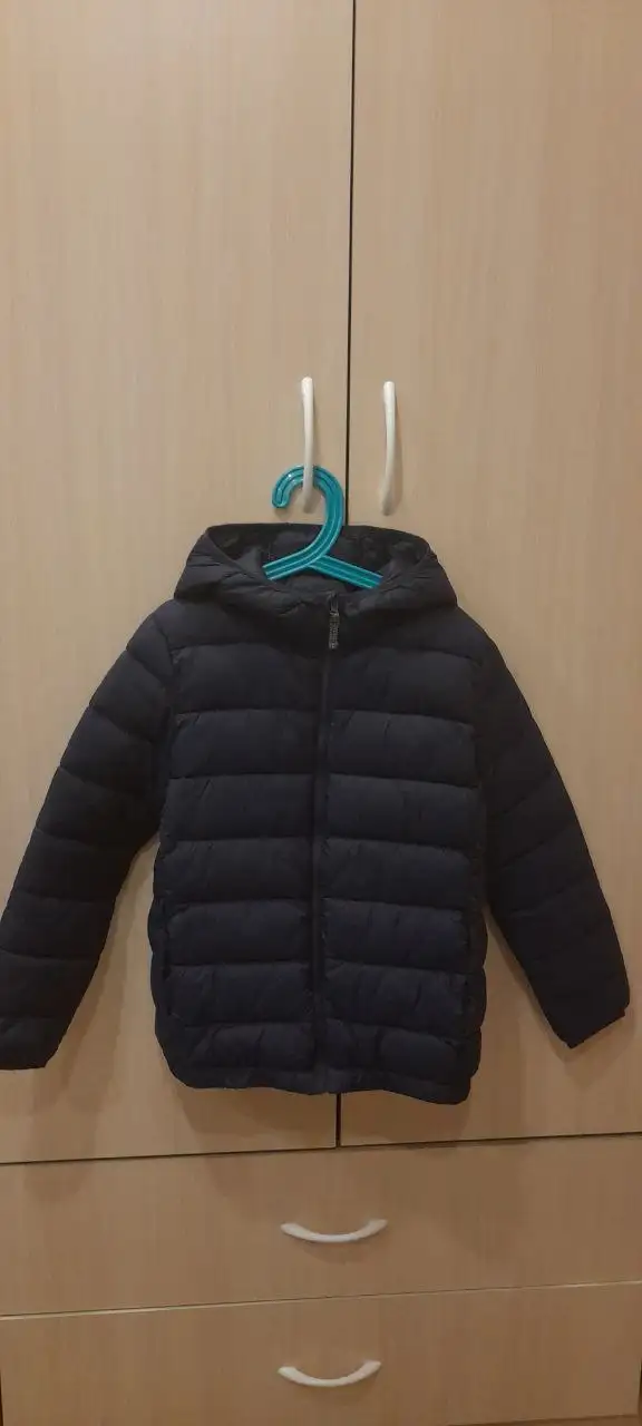 Детская куртка Модис с капюшоном, размер 128 - Детская одежда (Одежда) в Тюмень