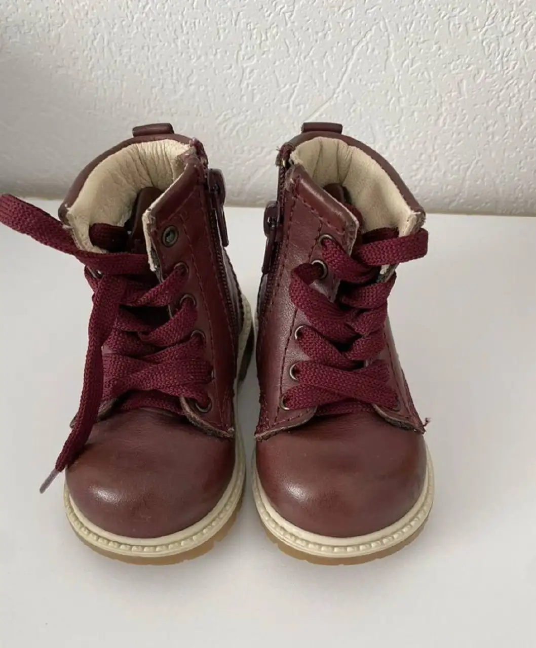 Детская одежда и обувь б/у в Тюмени - Одежда и обувь (Товары для детей) в Тюмень