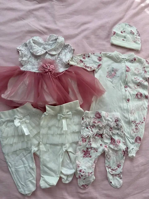 Вещи пакетами на малышку 56-62 - Смеси и питание в Тюмень